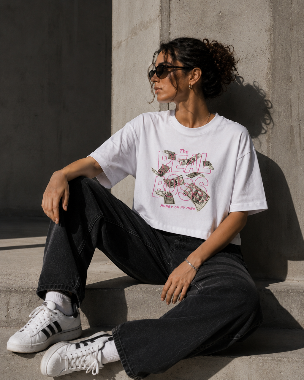 Minimal Graphic Oversized Crop Tee – Aesthetic Streetwear T-Shirt